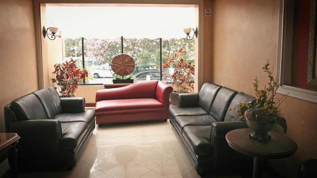 Hotel Florida Ambato Exterior foto